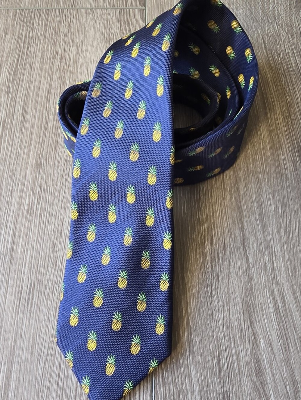 Lord & Taylor Boys 100% Silk Tie Navy Pineapple Print Preppy Necktie
